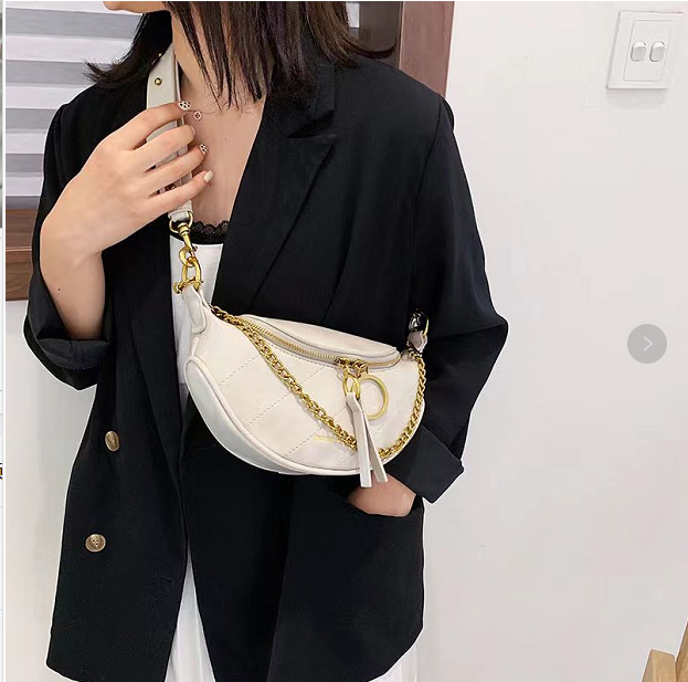 New Messenger Bag Women Hobos Letter Chains Single Shoulder Chest PU Leather Handbag Wide Straps Day Clutches Bolsas Femenina