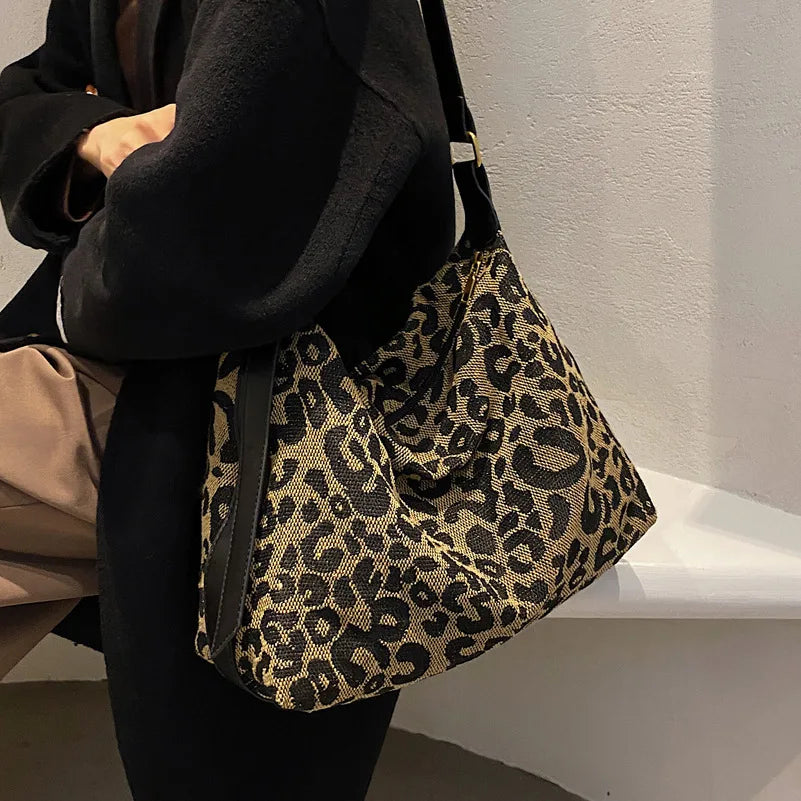 Casual Women Shoulder Bags Leopard Canvas Hobo Bag Female Large Capacity Messenger Bags Soft Crossbody Handbag for Women