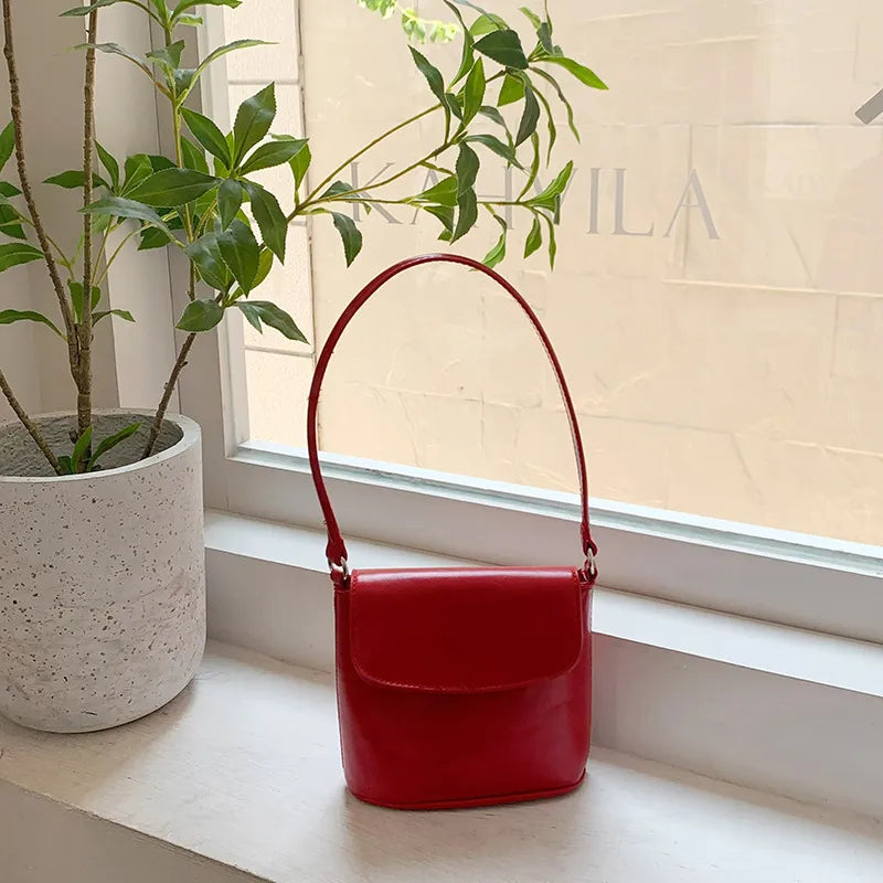 Fashion Design Women's Red Shoulder Crossbody Bag Retro Ladies Small Bucket Bag Handbags Solid Color Female Simple Underarm Bags