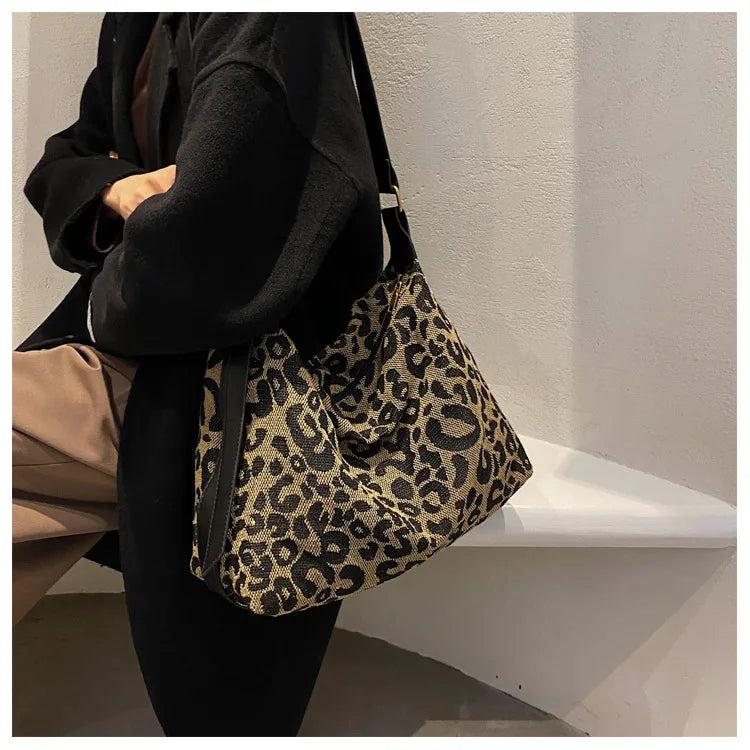 Casual Women Shoulder Bags Leopard Canvas Hobo Bag Female Large Capacity Messenger Bags Soft Crossbody Handbag for Women