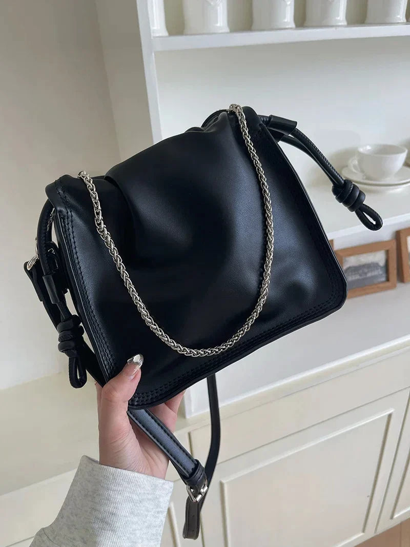 Fashion Cool Chain Women's Shoulder Bags Simple Drawstring Girls Crossbody Bag Large Capacity Pu Leather Female Clutch Handbags