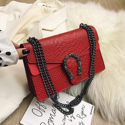 New  Shoulder Bag Chains Messenger Bag Fashion Girls Casual Handbag Simple Leisure Personality Small Square Women Bag